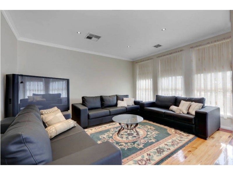 3 Hawthorn Lane, Craigieburn VIC 3064