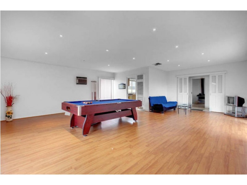 10 Milford Court, Meadow Heights VIC 3048