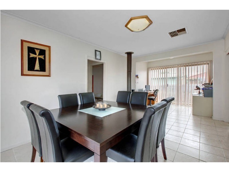 10 Milford Court, Meadow Heights VIC 3048