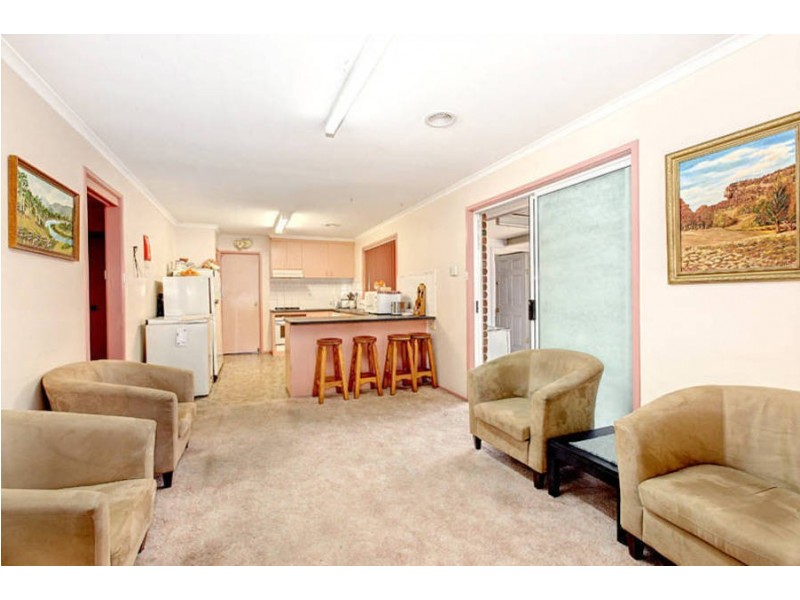 95 Rossiter Avenue, Roxburgh Park VIC 3064