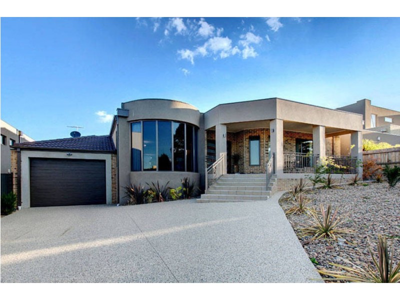 5 Kinloch Grove, Greenvale VIC 3059