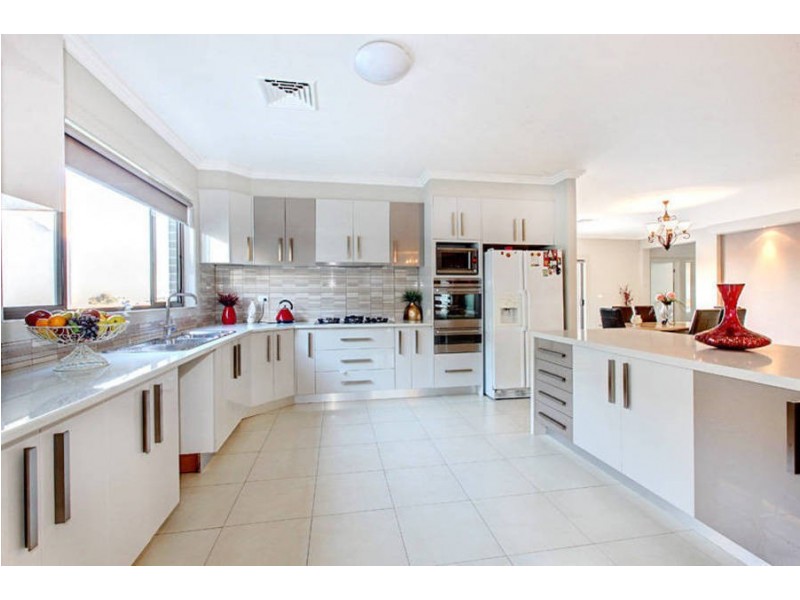 5 Kinloch Grove, Greenvale VIC 3059