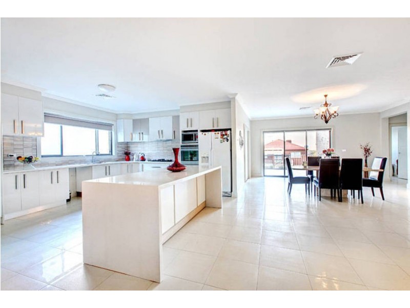 5 Kinloch Grove, Greenvale VIC 3059