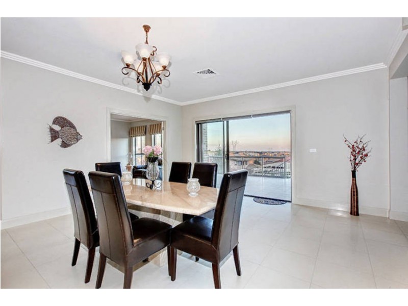 5 Kinloch Grove, Greenvale VIC 3059