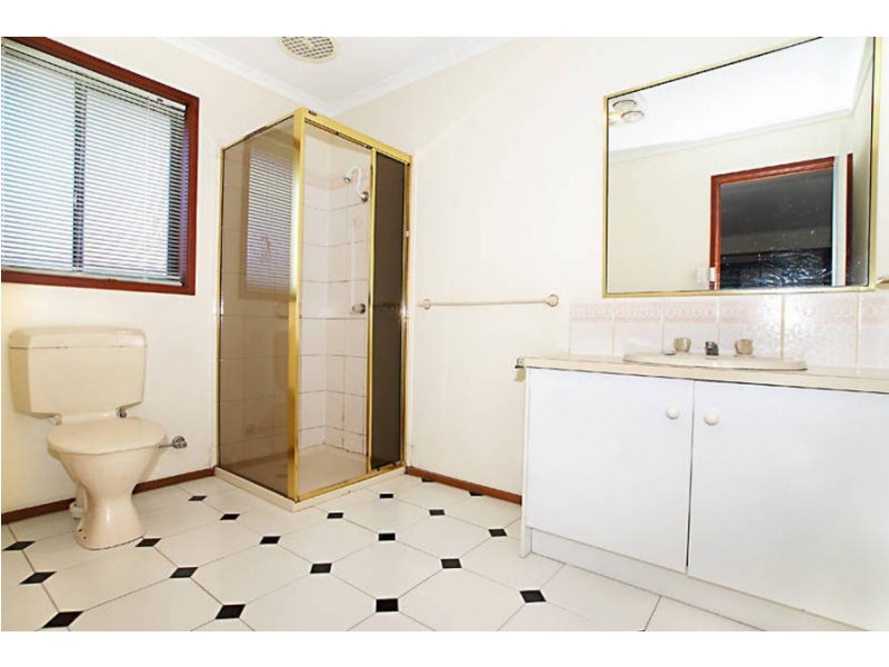 5 Dillwynia Place, Meadow Heights VIC 3048