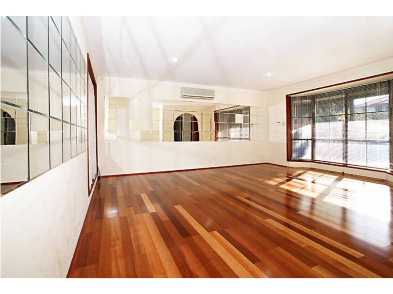 5 Dillwynia Place, Meadow Heights VIC 3048