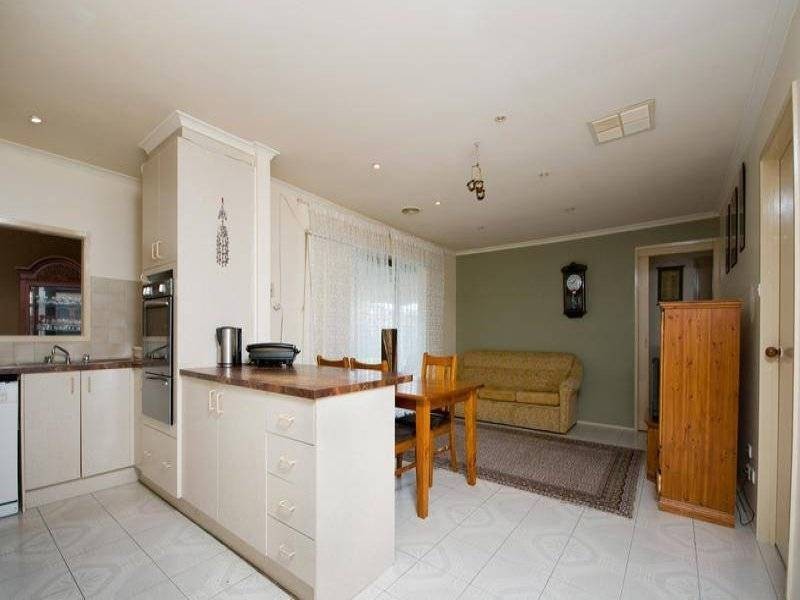 36 Tarcoola Avenue, Meadow Heights VIC 3048