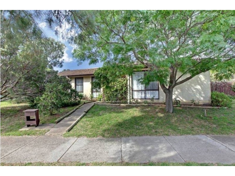 2 Canadian Court, Meadow Heights VIC 3048