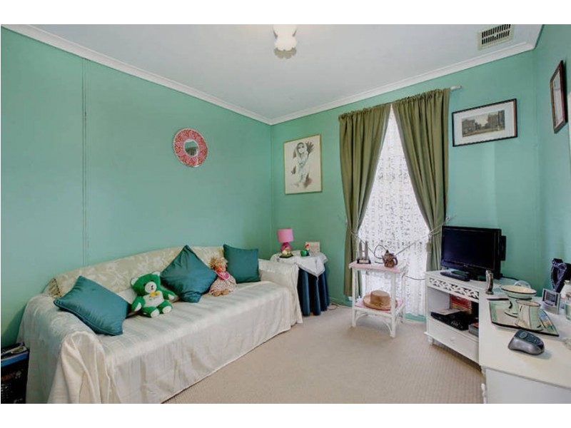 2 Canadian Court, Meadow Heights VIC 3048