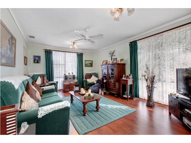 2 Canadian Court, Meadow Heights VIC 3048