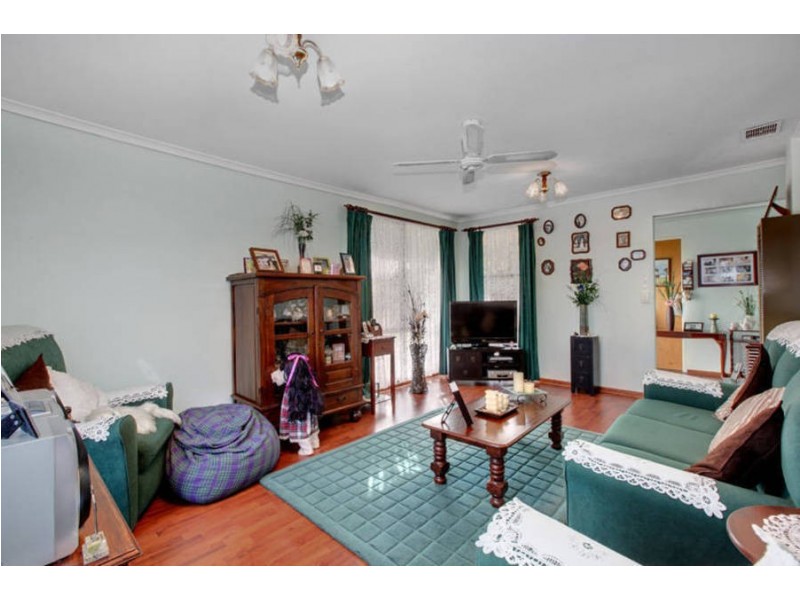 2 Canadian Court, Meadow Heights VIC 3048