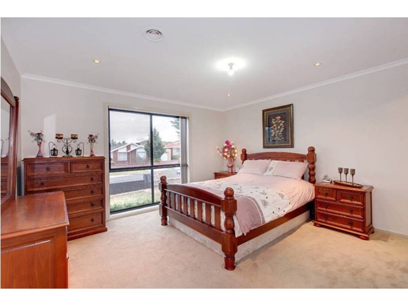 14 Lightwood Crescent, Meadow Heights VIC 3048