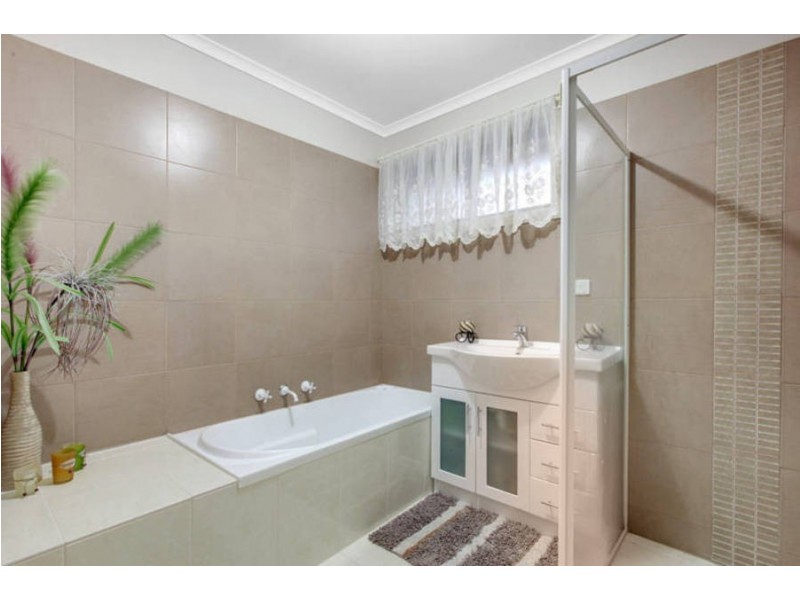 14 Lightwood Crescent, Meadow Heights VIC 3048