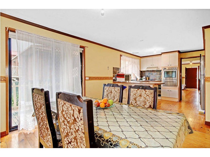 15 Aster Close, Meadow Heights VIC 3048