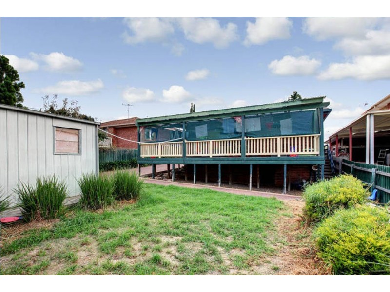 15 Aster Close, Meadow Heights VIC 3048