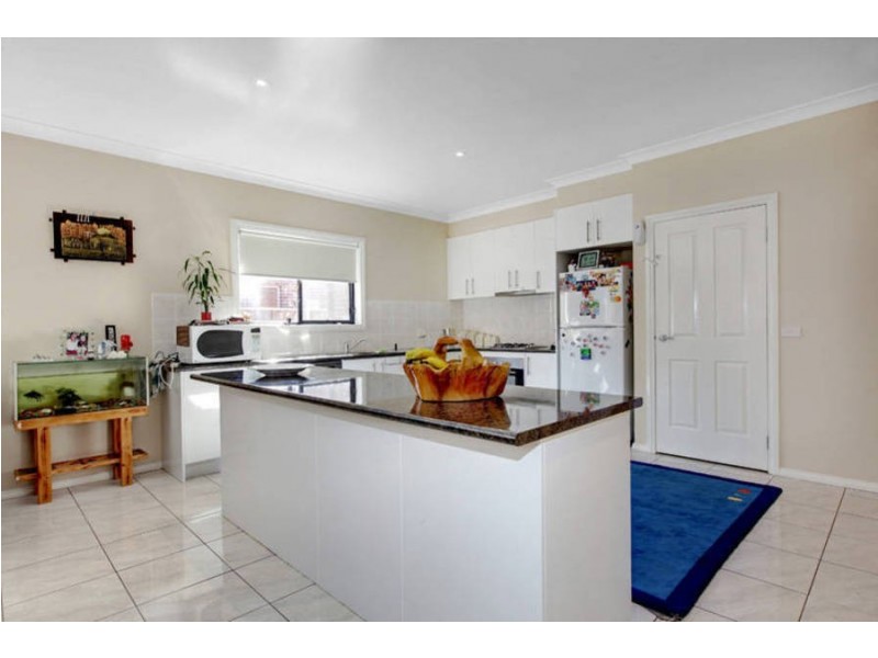 9 Swansea Court, Craigieburn VIC 3064