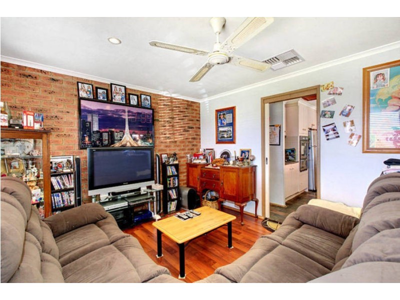 5 Manna Court, Meadow Heights VIC 3048