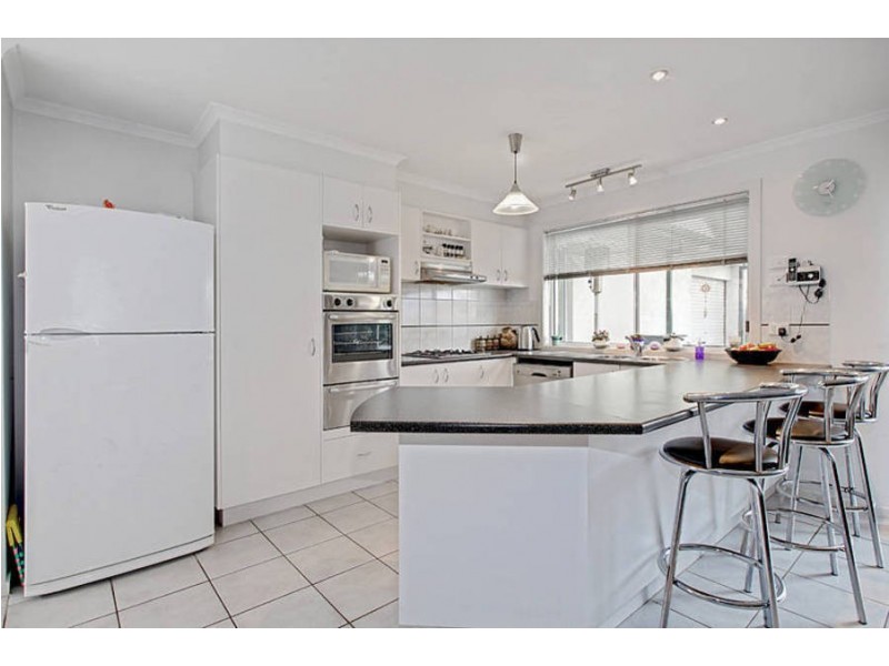 48 Rio Grande Drive, Roxburgh Park VIC 3064