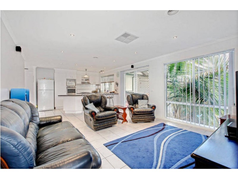 48 Rio Grande Drive, Roxburgh Park VIC 3064