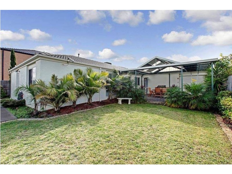 48 Rio Grande Drive, Roxburgh Park VIC 3064