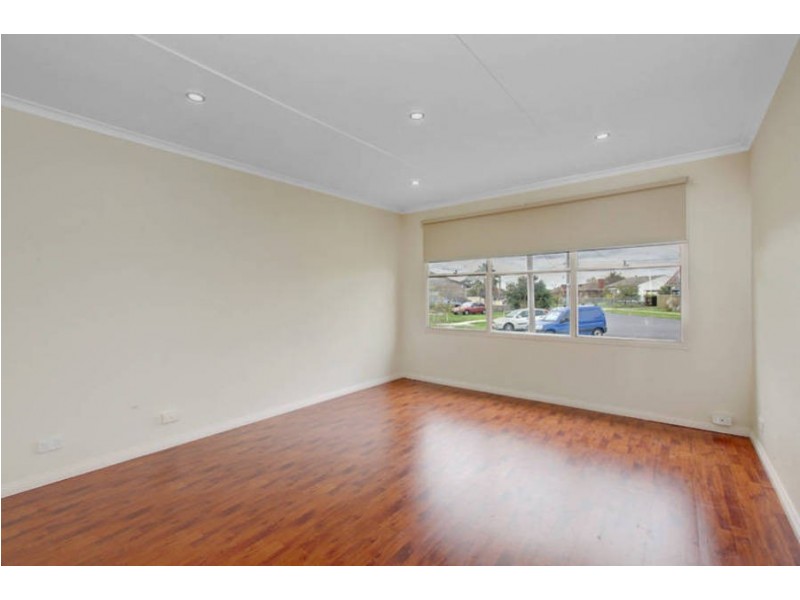 42 Mildura Crescent, Dallas VIC 3047