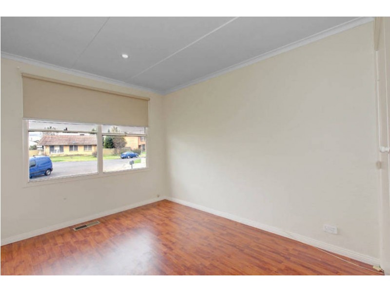 42 Mildura Crescent, Dallas VIC 3047