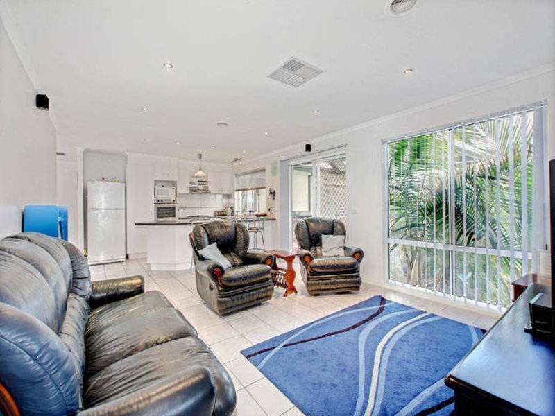 48 Rio Grande Drive, Roxburgh Park VIC 3064