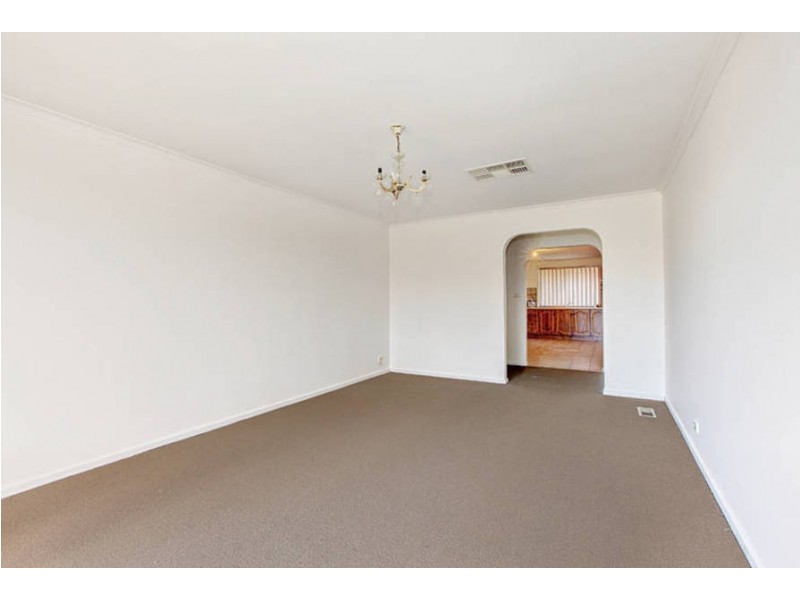 1 Thalia Court, Meadow Heights VIC 3048