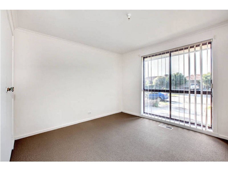 1 Thalia Court, Meadow Heights VIC 3048