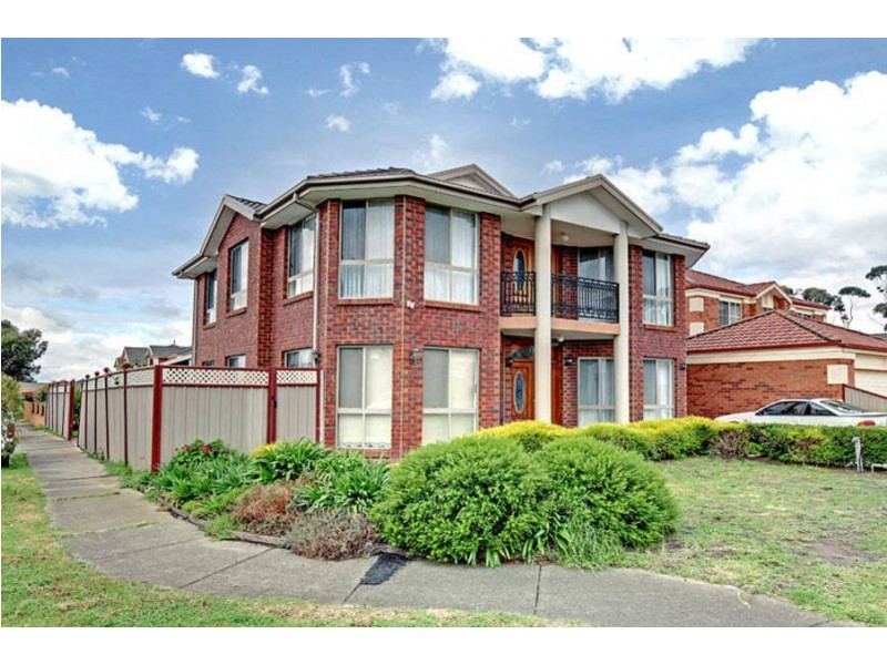 8 Hawker Avenue, Roxburgh Park VIC 3064