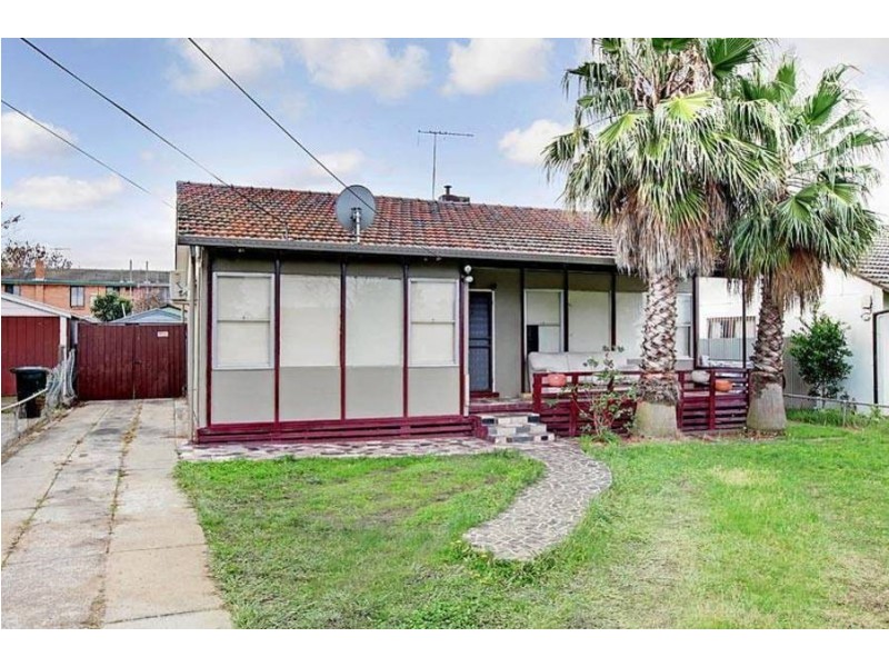 8 Calivil Street, Dallas VIC 3047