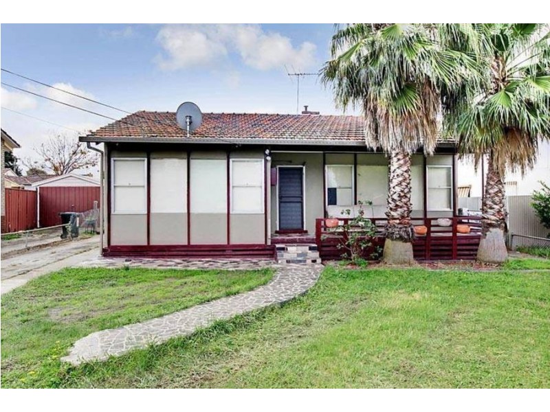 8 Calivil Street, Dallas VIC 3047