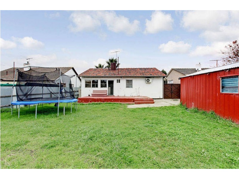 8 Calivil Street, Dallas VIC 3047