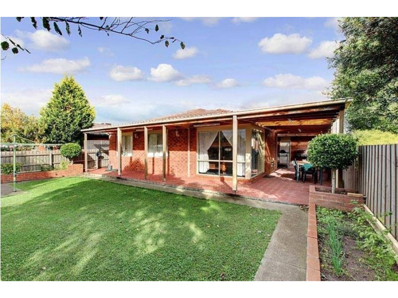 17 Thurmand Court, Roxburgh Park VIC 3064