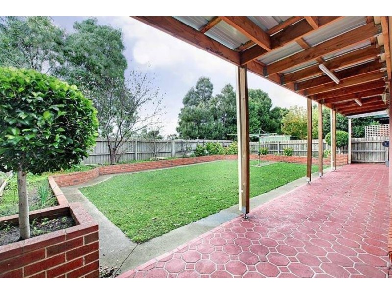 17 Thurmand Court, Roxburgh Park VIC 3064