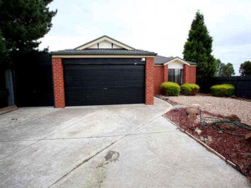 33 Mensa Court, Roxburgh Park VIC 3064