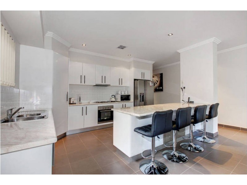 9/5 Korab Place, Roxburgh Park VIC 3064