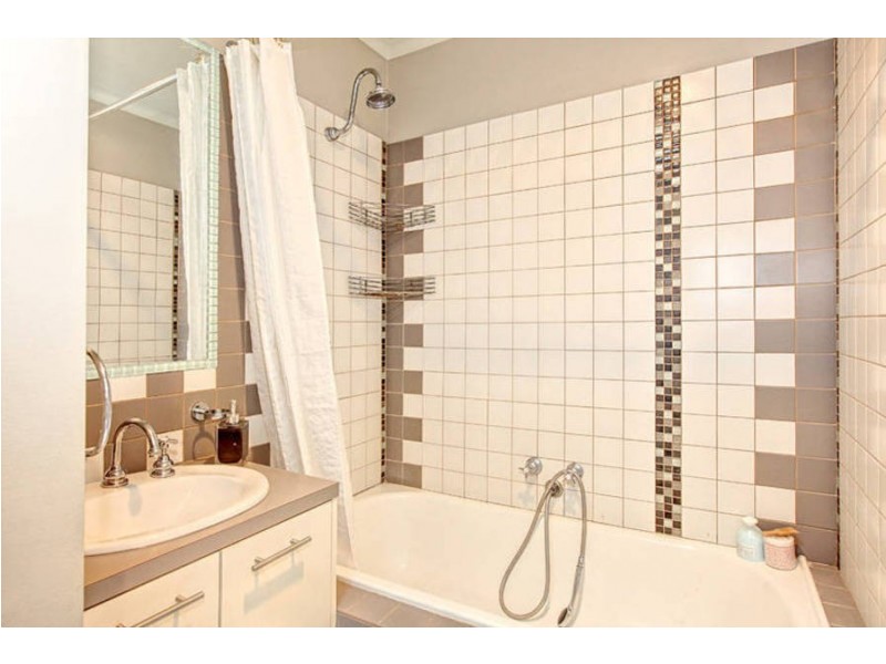 6 Norton Place, Roxburgh Park VIC 3064