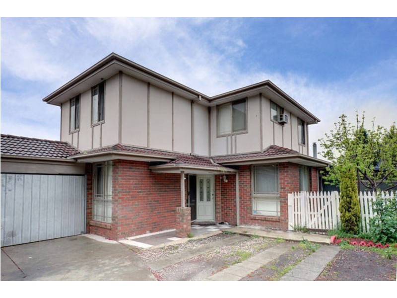 11 Rossiter Avenue, Roxburgh Park VIC 3064