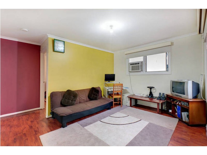 11 Rossiter Avenue, Roxburgh Park VIC 3064