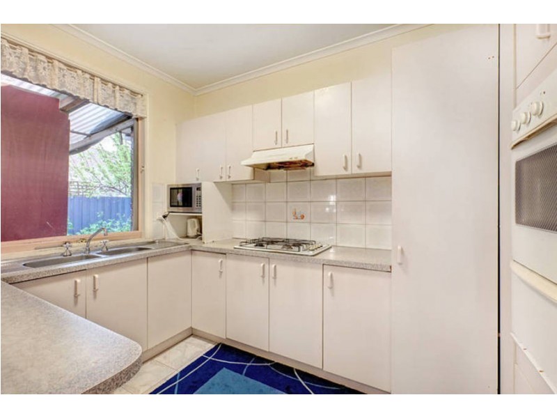 11 Rossiter Avenue, Roxburgh Park VIC 3064