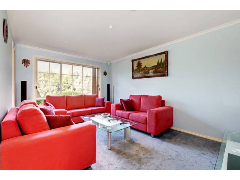 19 Golden Ash Court, Meadow Heights VIC 3048