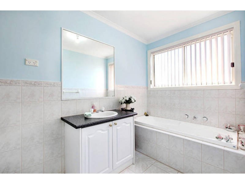 19 Golden Ash Court, Meadow Heights VIC 3048