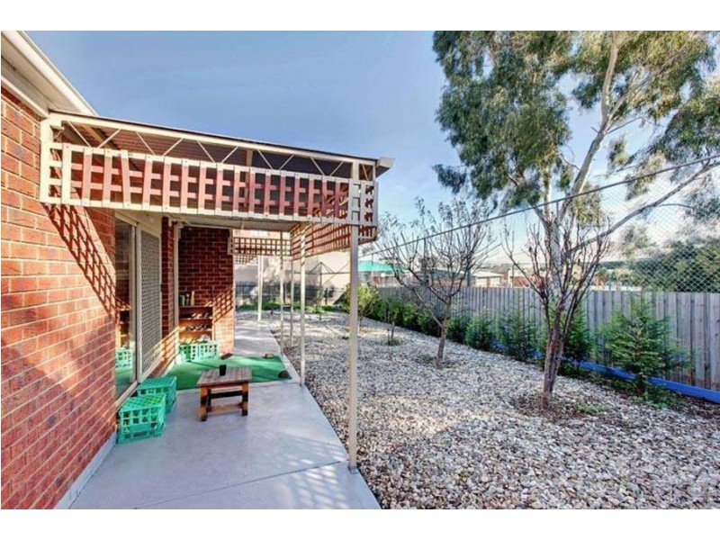 19 Golden Ash Court, Meadow Heights VIC 3048