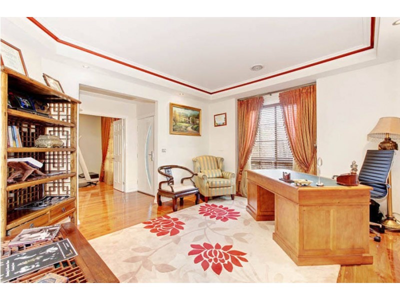 16 Hayfield Road, Roxburgh Park VIC 3064