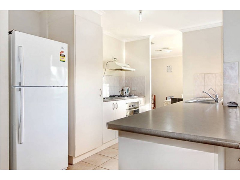 23 Thompson Crescent, Roxburgh Park VIC 3064