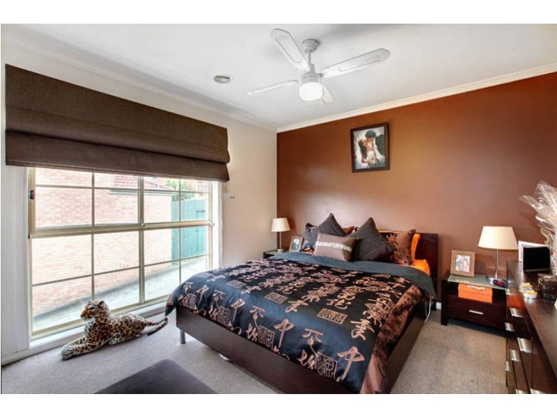 8/4 Shankland Blvd, Meadow Heights VIC 3048