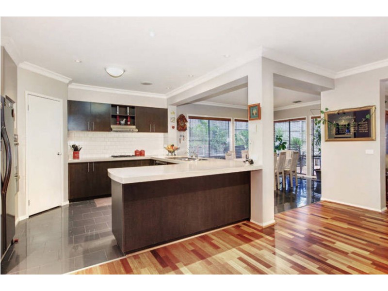 8 Castlehill Avenue, Greenvale VIC 3059