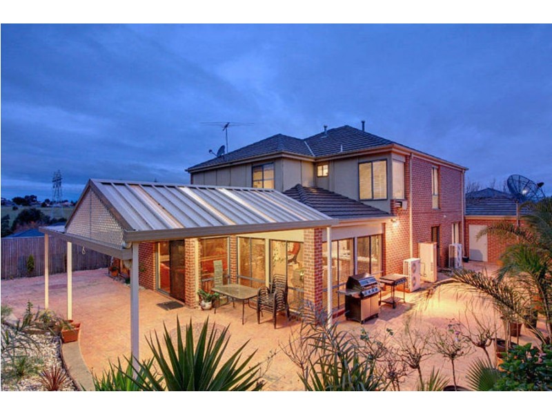 8 Castlehill Avenue, Greenvale VIC 3059