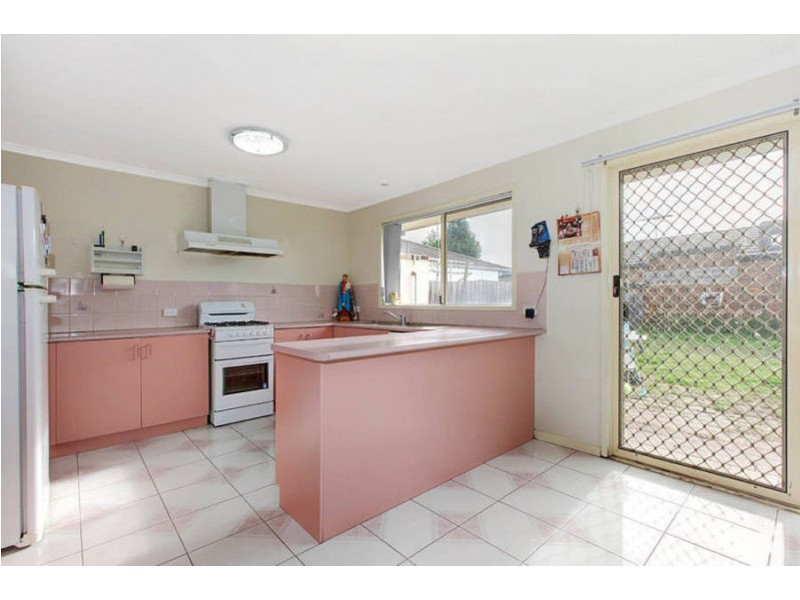 55 Rossiter Avenue, Roxburgh Park VIC 3064